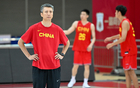 中國(guó)男籃啟程歐洲拉練，赴西班牙熱身四場(chǎng)。